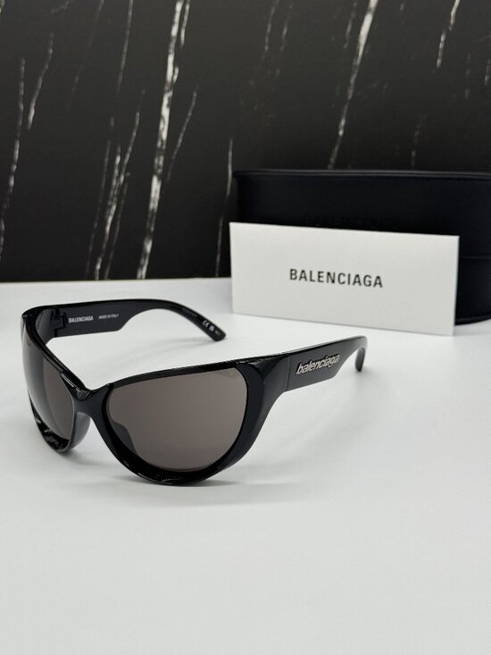 NEW BALENCIAGA BB0201S 001 BLACK OVERSIZED WOMEN SUNGLASSES BALENCIAGA EYEWEAR main image 10